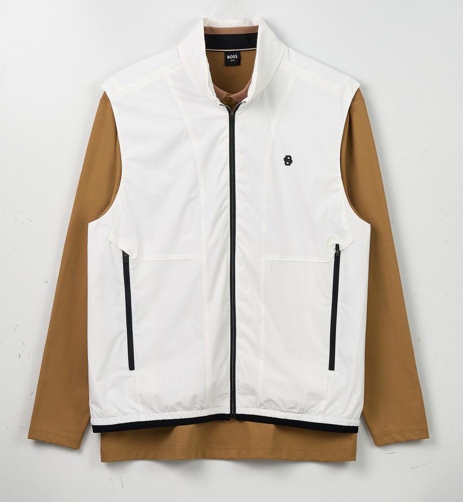 復興館_BOSS GOLF Lightway男士輕量羽絨揮桿背心(不含內搭)，售價18,400元。
