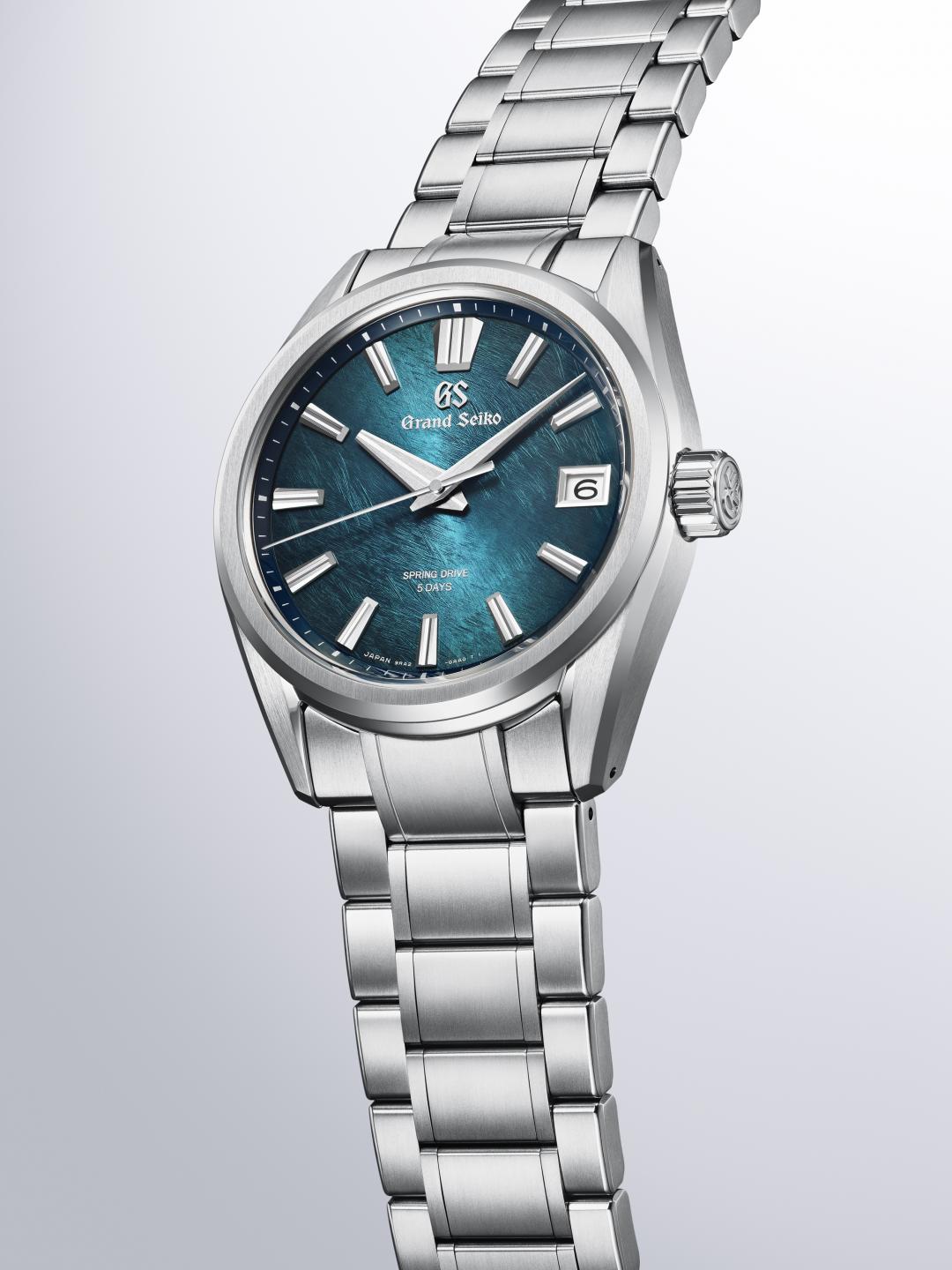 Grand Seiko SLGA025 款，302,000元。