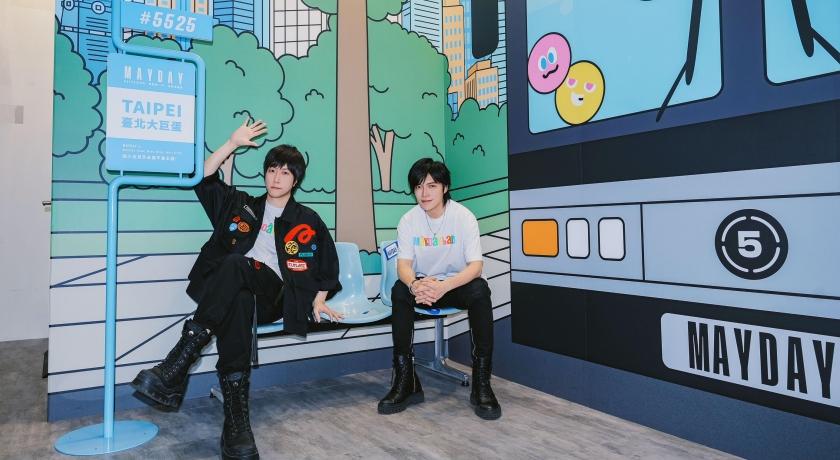 五月天阿信、怪獸當導覽自爆：想改名12月天！來這裡一秒複製天團同款打卡照