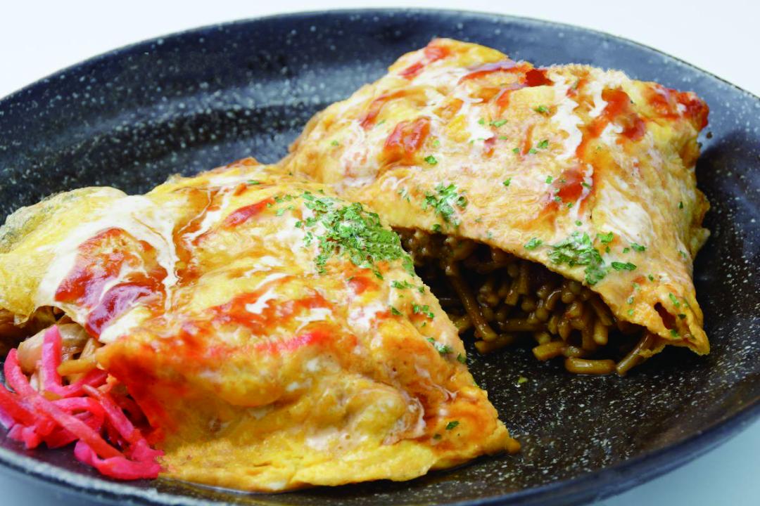 北海道札幌炒麵歐姆蛋炒麵 ，售價220元(份)。