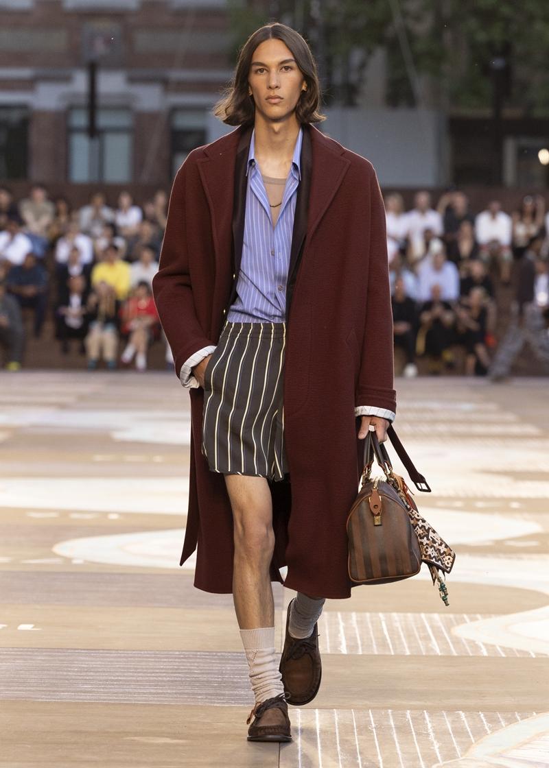 Louis Vuitton 2026春夏男裝主打主打「陽光浸潤的紈絝子弟」風格。（Louis Vuitton提供）