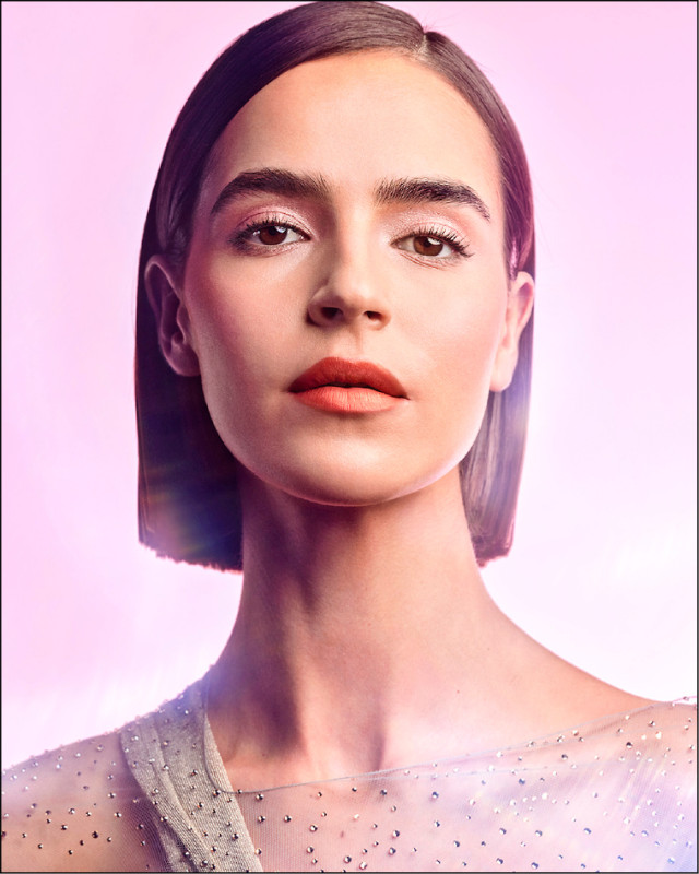 Armani Beauty推出絕美的唇萃與腮紅新品，為唇瓣、雙頰增添閃耀光采。
