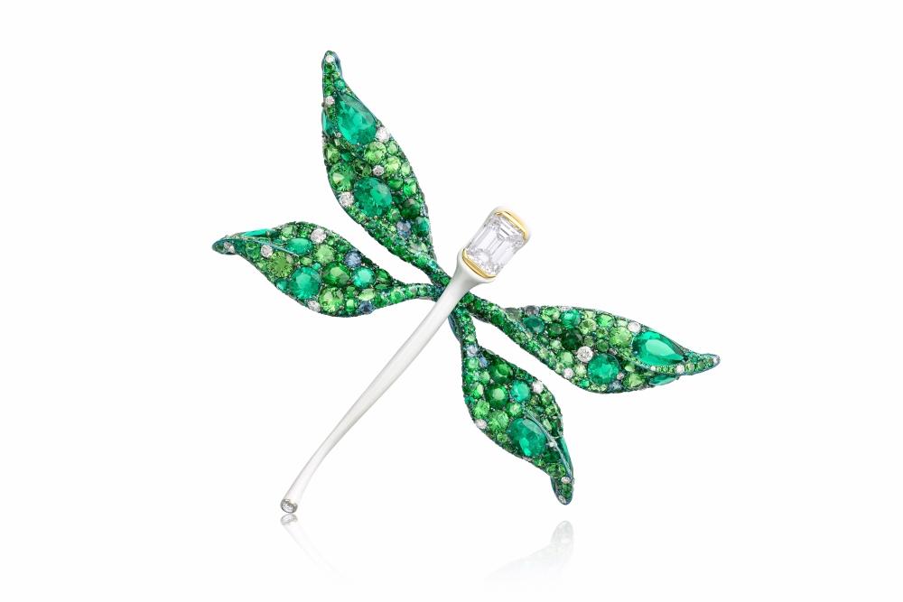 麗晶獨家，CINDY CHAO THE ART JEWEL 20周年系列新作品蜻蜓胸針，價格店洽。