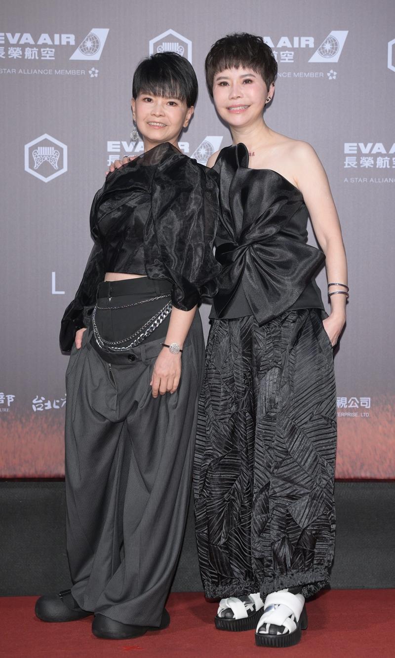 詹雅雯（左）與妹妹。（攝影新聞中心攝）
