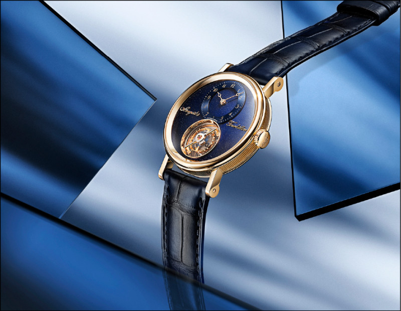 寶璣歡慶250週年，全新推出Classique Tourbillon Sidéral 7255腕錶，38毫米18K寶璣金錶殼，全球限量50只，每只6,627,000元。
