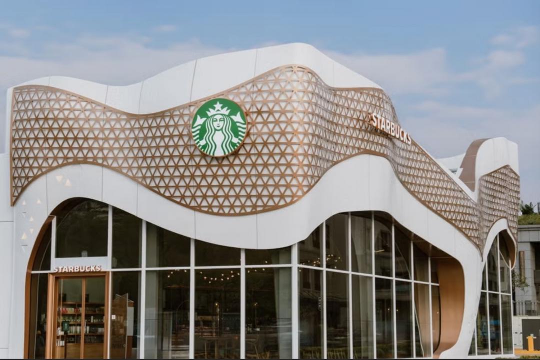 星巴克將在Dream Plaza打造兩層樓的全球最大旗艦店。（圖為台南星巴克，品牌提供）