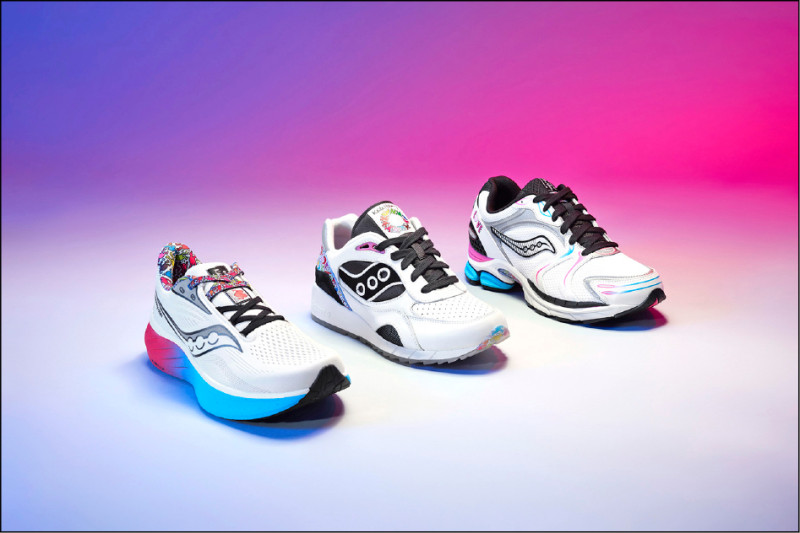 索康尼×Keith Haring聯名鞋款：RIDE 18，4,990元（圖左起）；SHADOW 6000，4,990元；PROGRID TRIUMPH 4，5,890元。