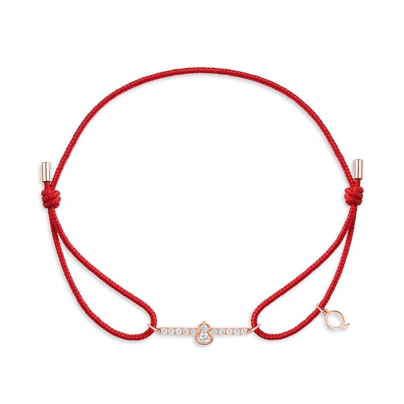 Wulu Mini 18K 玫瑰金鑲鑽紅繩手鍊，44,500元。（Qeelin提供）