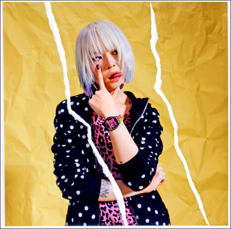 Swatch No Rules系列展現年輕世代的生活態度。DISTORT MODE腕錶，41毫米錶徑，3,450元。