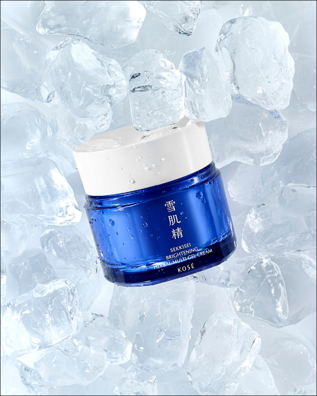 雪肌精澄白薏透全效水凝凍，80g／1,080元，從甘草中淬取出W-甘草酸硬脂酯，新添加茵陳蒿花淬取液，減緩肌膚不適。