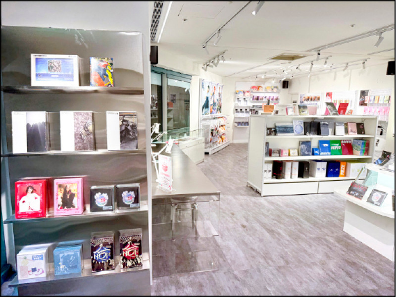 台灣官方授權娛樂周邊品牌「FANME」進駐台北小巨蛋打造首間實體店。（FANME提供）