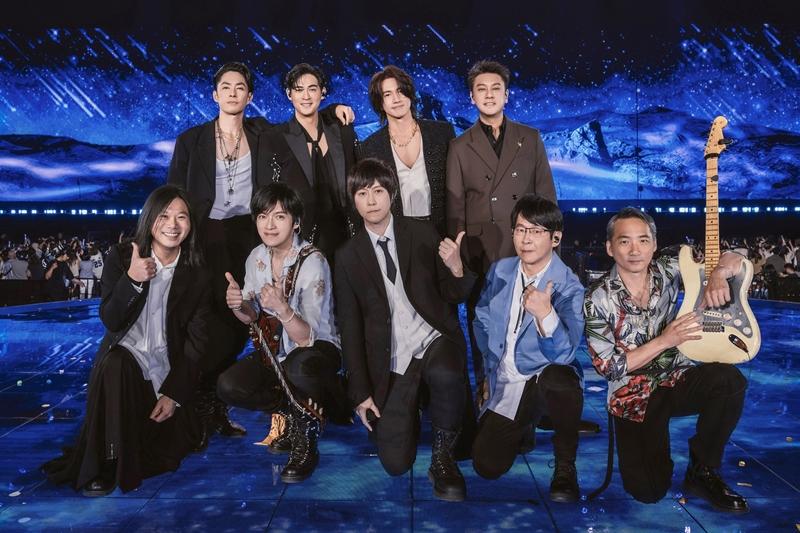 F4睽違12年合體，站上小巨蛋擔任五月天演唱會嘉賓。（相信音樂提供）