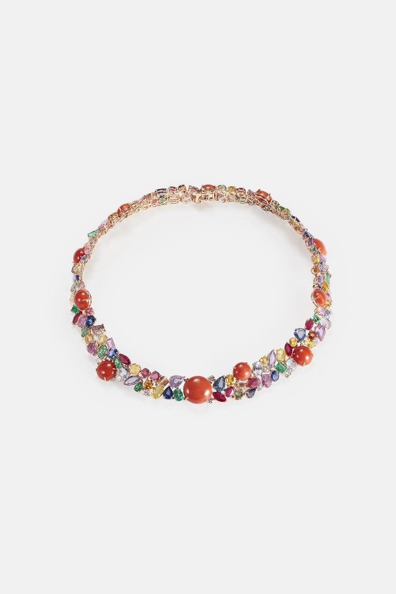 DAMIANI Ode all’Italia-Lights of the Sea系列Nereidi18K白金地中海紅珊瑚紅寶石多彩藍寶石鑽石項鍊，4,820,000元。（DAMIANI提供）