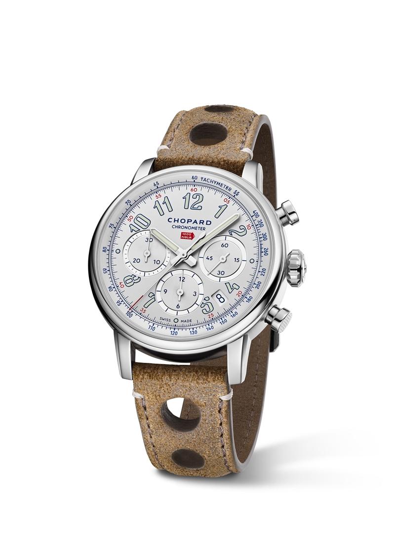 Mille Miglia Classic Stirling Moss爵士致敬版腕錶，搭載經瑞士官方天文台（COSC）認證的自動上鍊計時機芯，Lucent Steel™精鋼錶殼，時間顯示、日期窗、計時功能，錶徑40.5mm，防水深度50米，價格店洽，全球限量70只，全台限量1只。（Chopard提供）