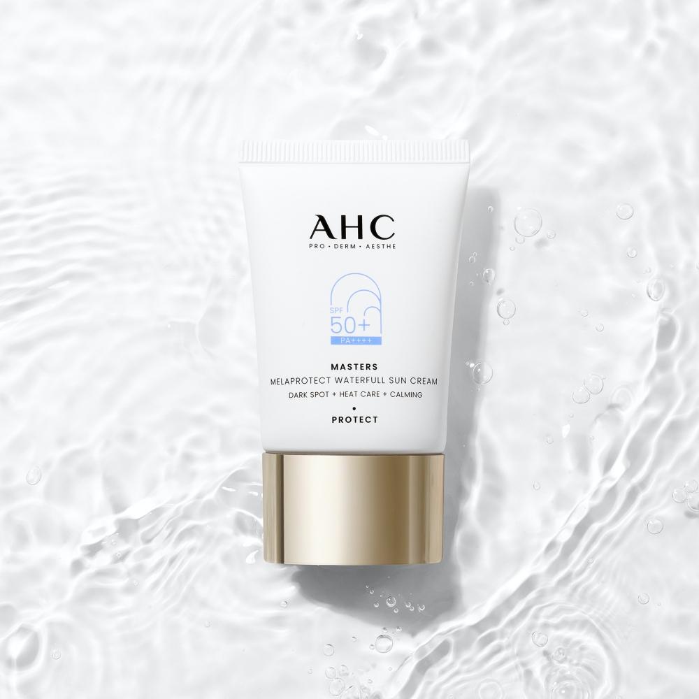 AHC 9重全護撫紋淡斑防曬乳，SPF50+/PA++++，900元。