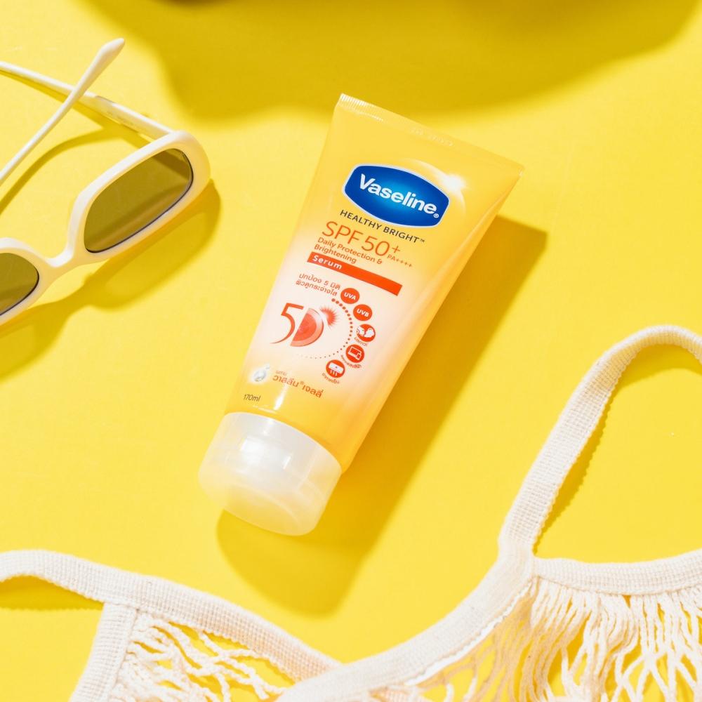 凡士林5D極護水感防曬乳，SPF50+/PA++++，399元。