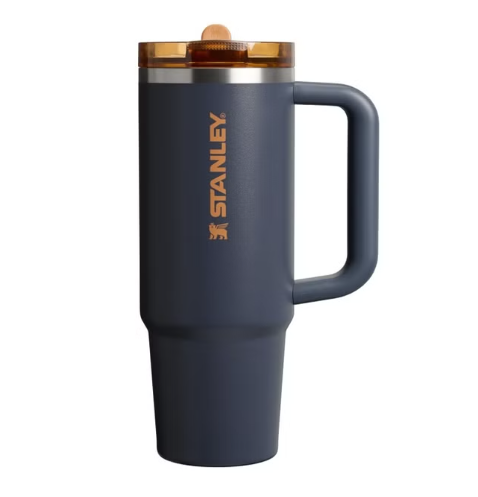 Stanley冒險系列防漏吸管隨手杯2.0升級版，0.88L，1,780元。