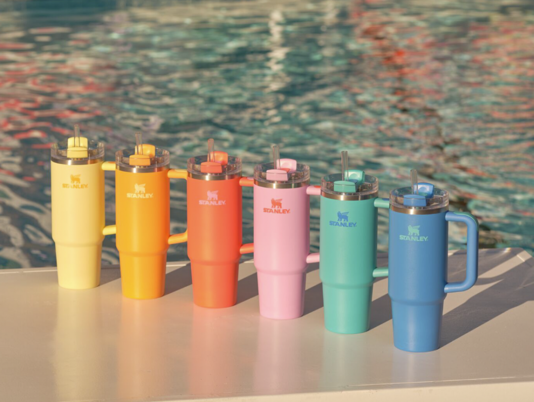 Stanley彩虹系列吸管隨手杯2.0升級版，0.88L，各1,780元。