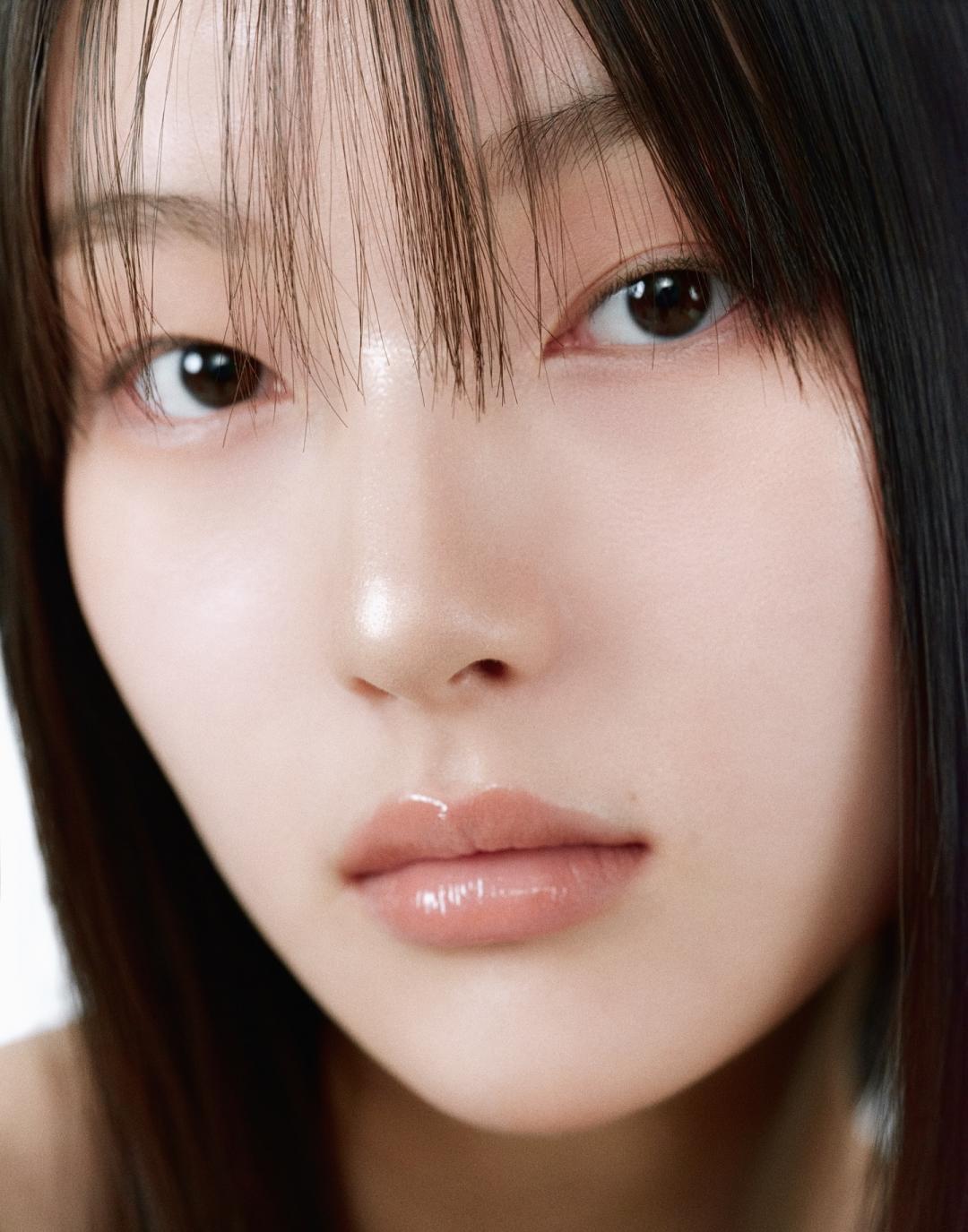 「高光」是強調臉部的「凸點」，像是鼻樑、顴骨和眉骨等位置。（翻攝自reumreum27 ig）