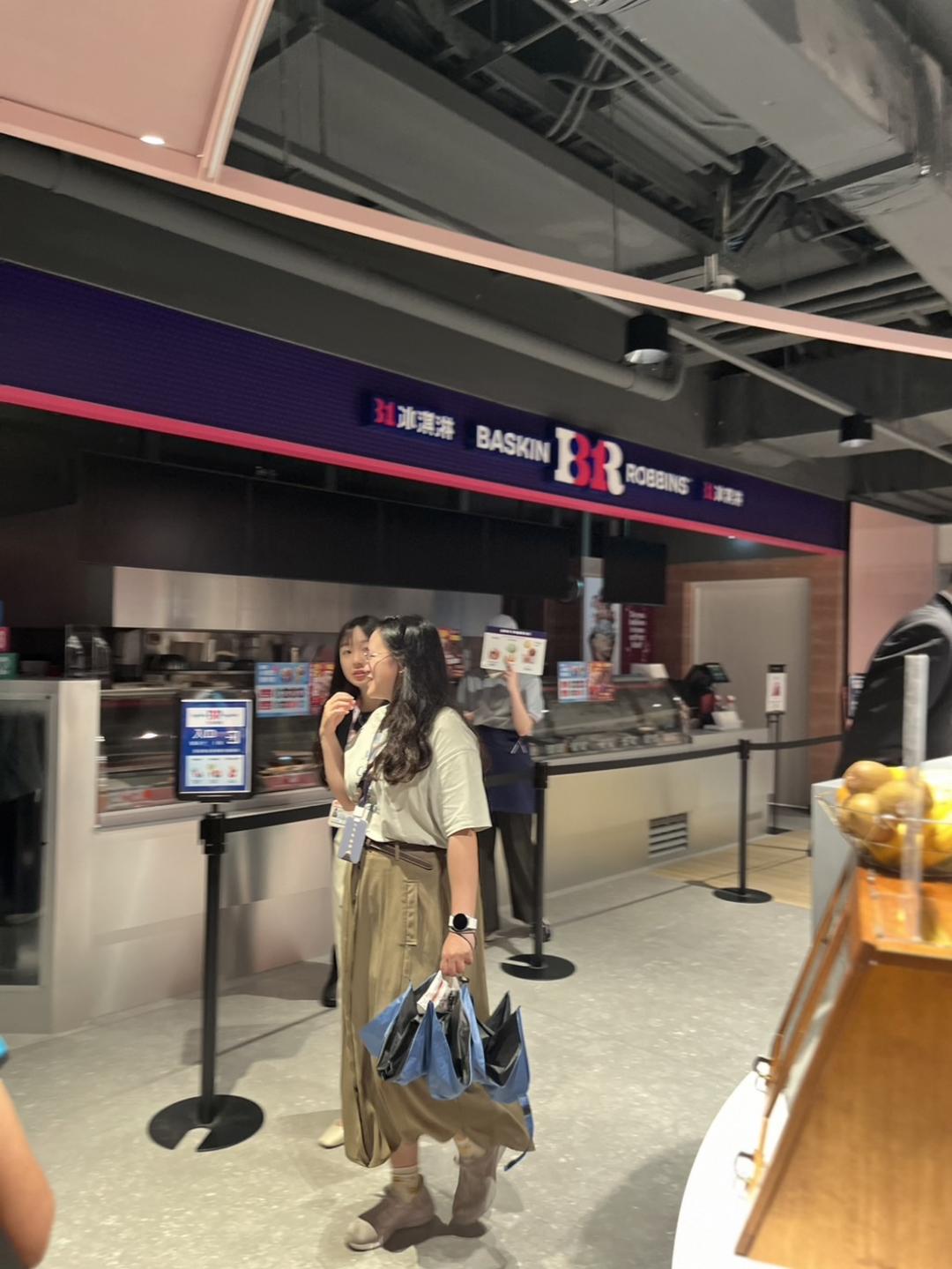 餐廳開幕首日因跳電等無人客。