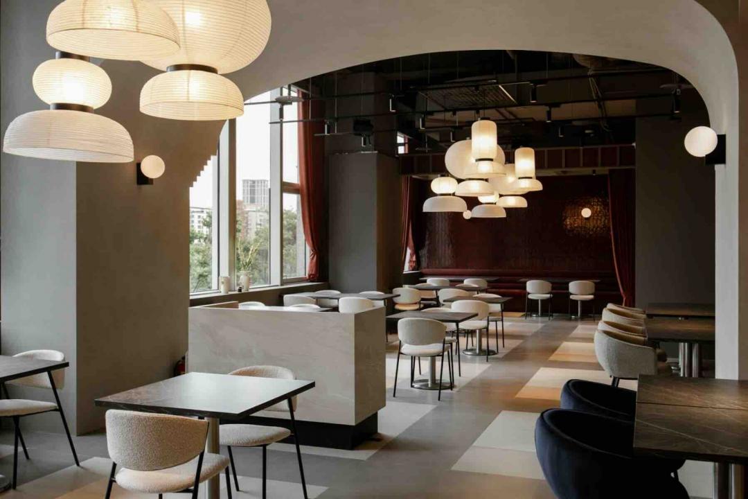 Lille M用餐空間寬敞舒適。