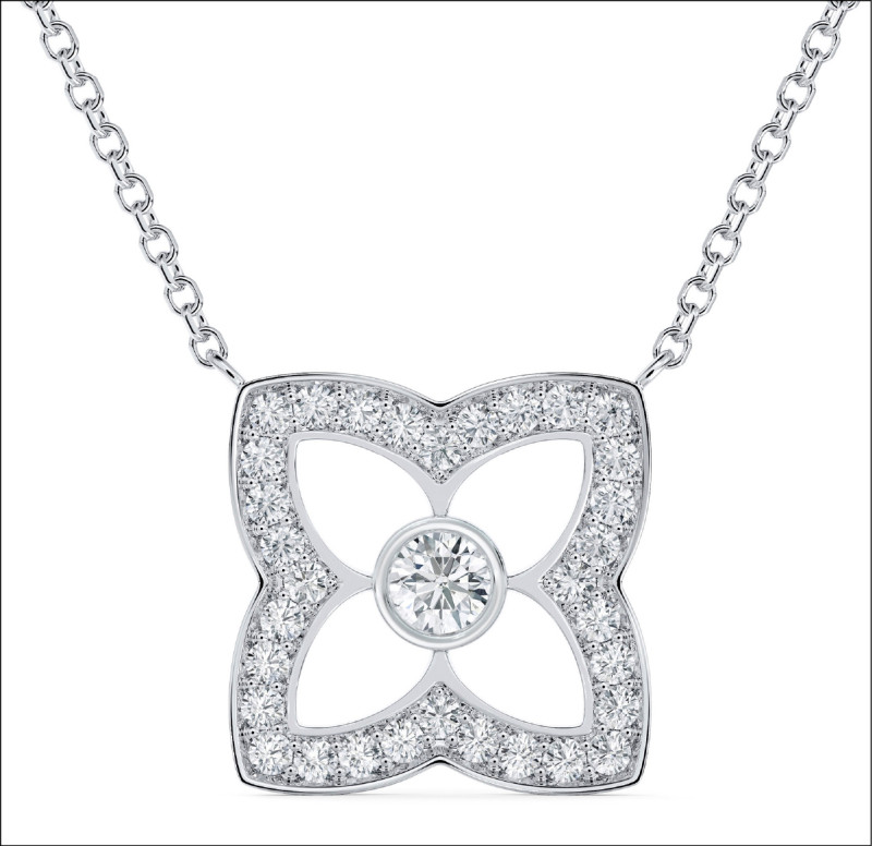 De Beers Enchanted Lotus Bloom 18K白金鑽石項鍊的中央吊墜，鑲嵌一顆明亮式切割美鑽，124,000元。