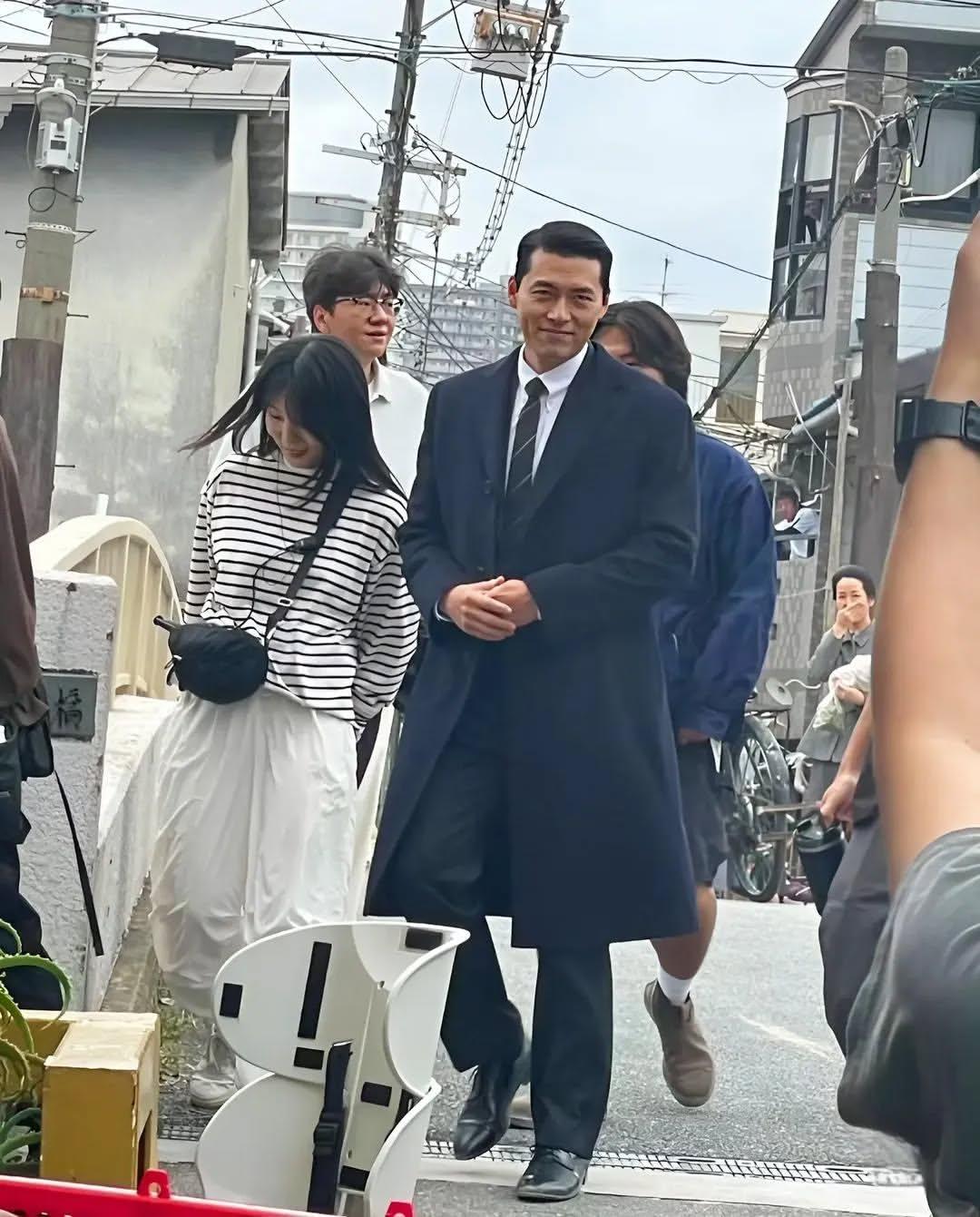 孫藝真產後休養、在家育兒期間，玄彬負責出門打拚事業。