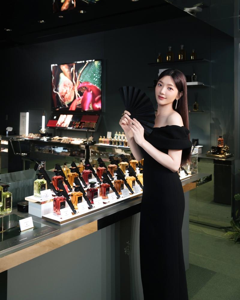 郭雪芙透露自己超愛嬌蘭的客製化服務，能訂製專屬香水。