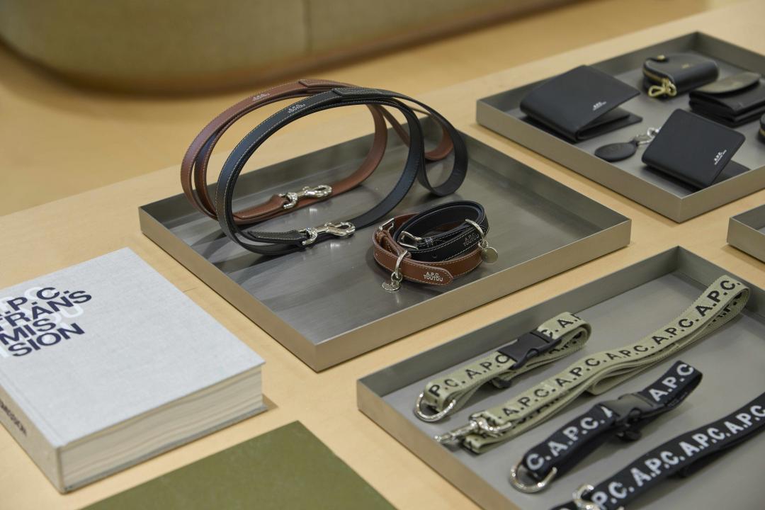 新店獨家引進「A.P.C. TOUTOU」寵物系列單品。