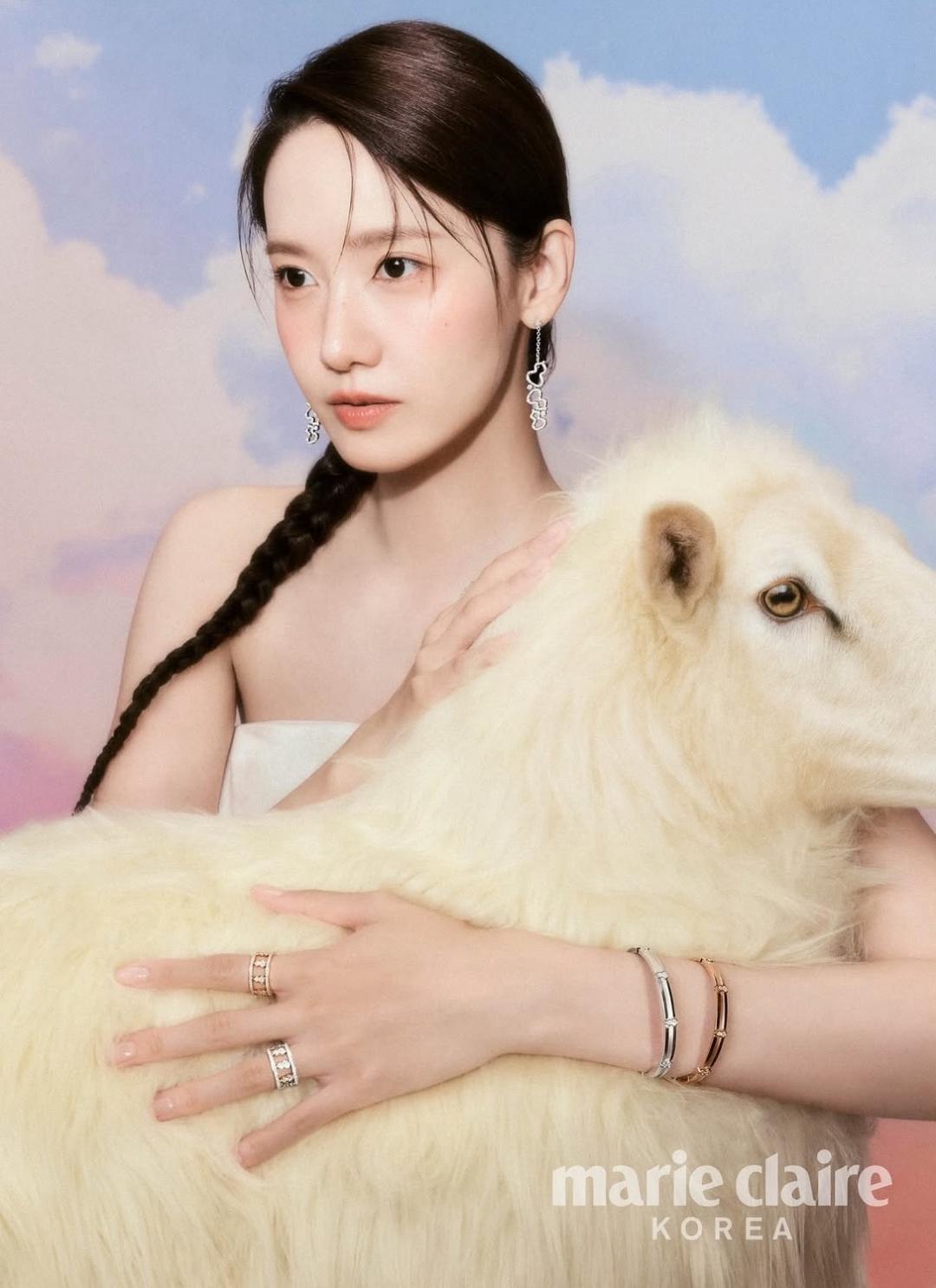 潤娥登上時尚雜誌。(翻攝自IG，以下同)