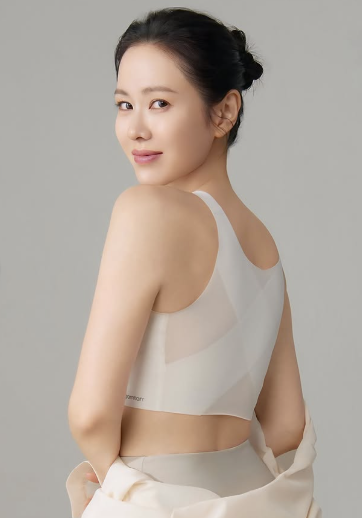孫藝真拍攝內衣廣告，性感又健康。