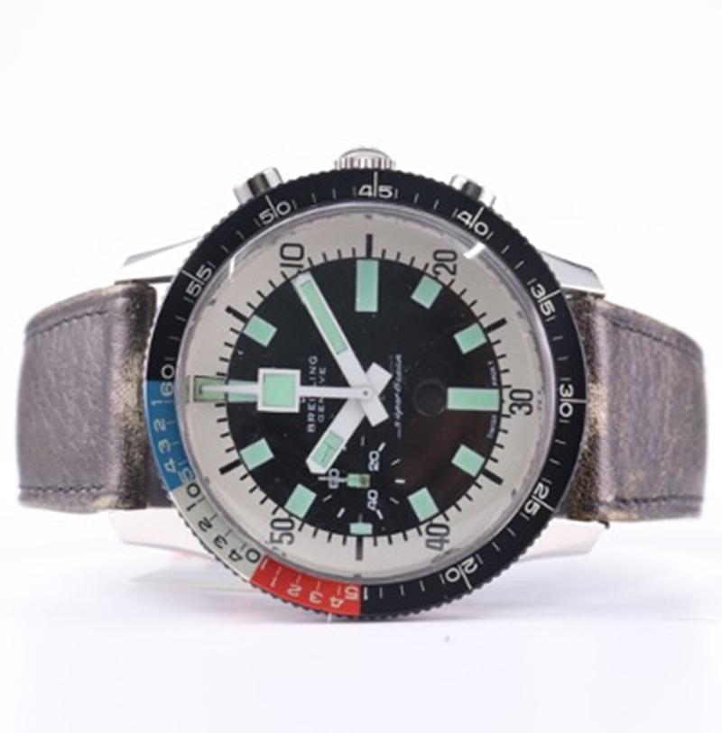 1972年誕生的Superocean Slowmotion Mk3計時腕錶（Ref.2005），配備Slow Motion慢速計時功能與帆船賽刻度。（Breitling提供）