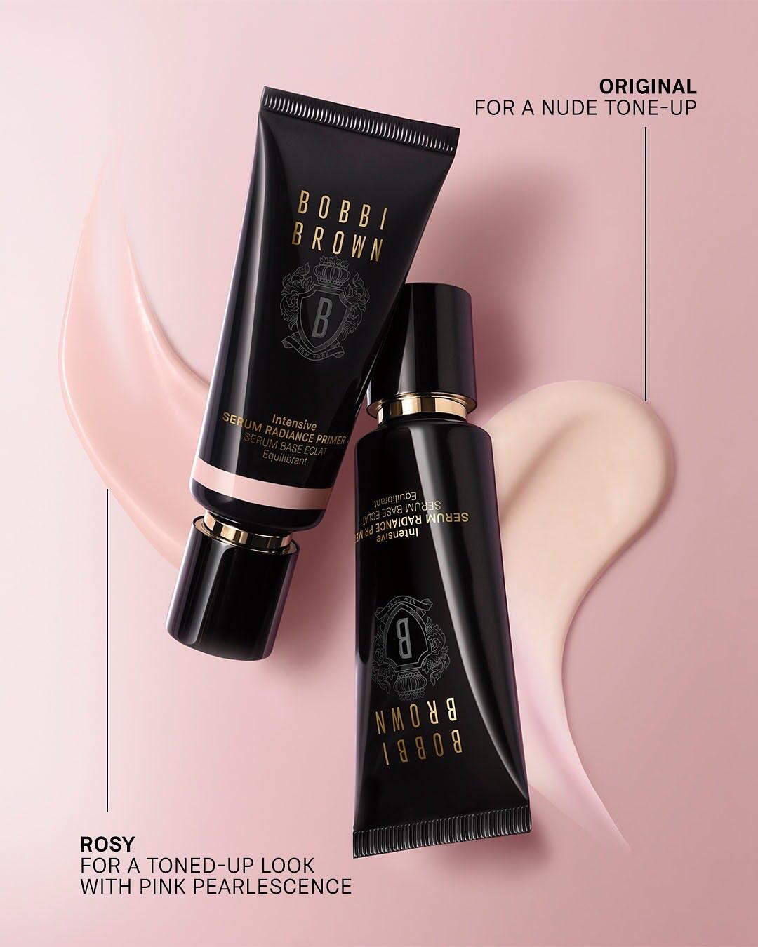 Bobbi Brown「提亮小黑管」冬蟲夏草精華亮膚持妝乳推出的全新色調「玫瑰粉色」，融合細緻粉紅珠光，是蠟黃肌救星。（翻攝自bobbibrownjapan ig）