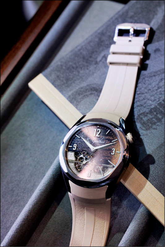 C by Romain Gauthier 2025限量腕錶，僅限2025年6月1日前已擁有或訂購Romain Gauthier錶款的藏家購買，訂購期限至2025年12月31日，2,980,000元。