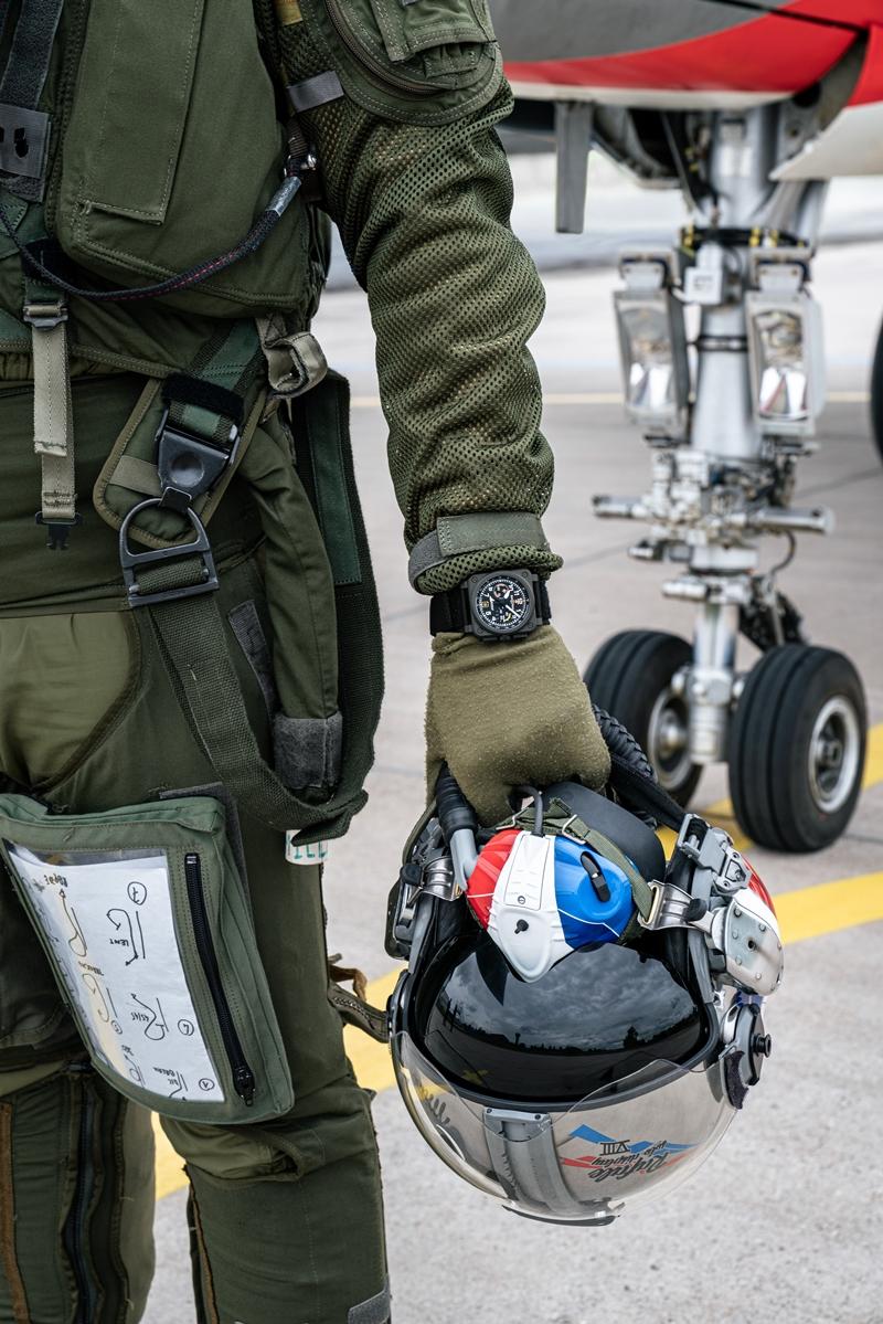 慶祝雙方合作Bell & Ross特別推出BR 03 Chrono Rafale Solo Display計時腕錶。（Bell & Ross提供）