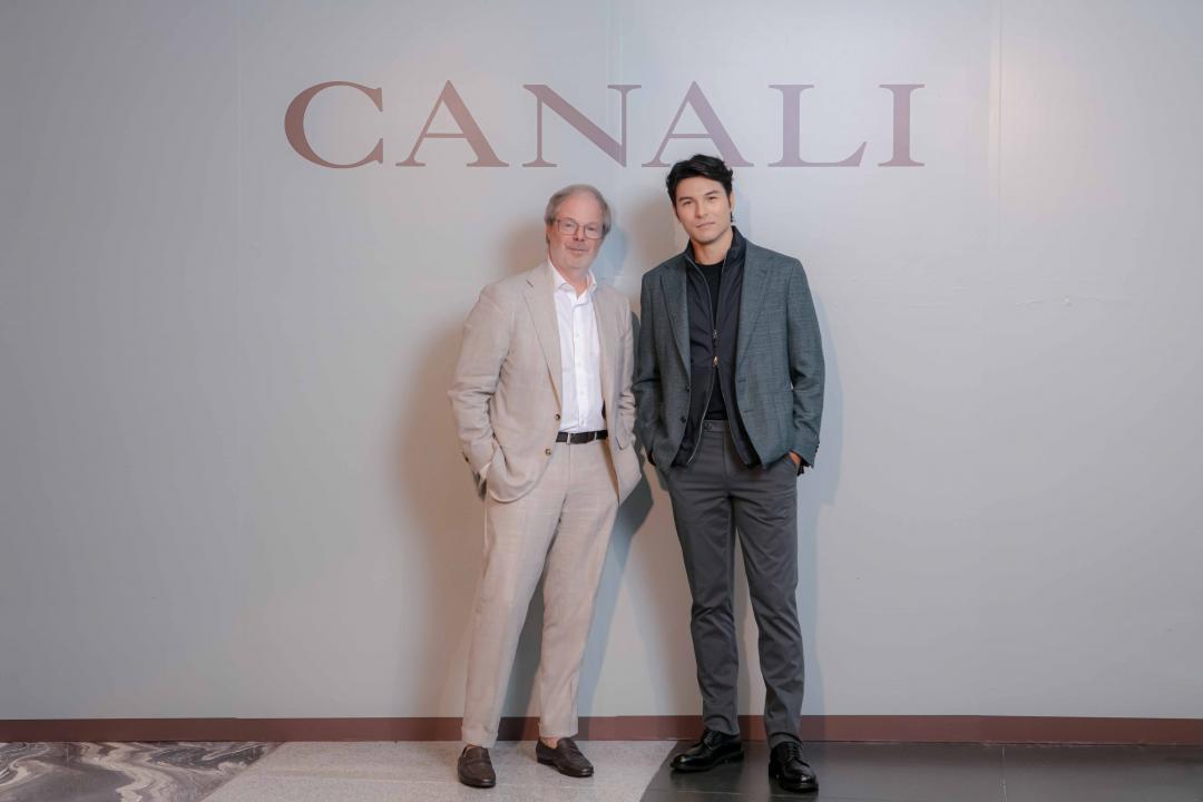 CANALI家族第三代成員Paolo Canali（左）與鳳小岳暢聊悠久歷史的設計底蘊。