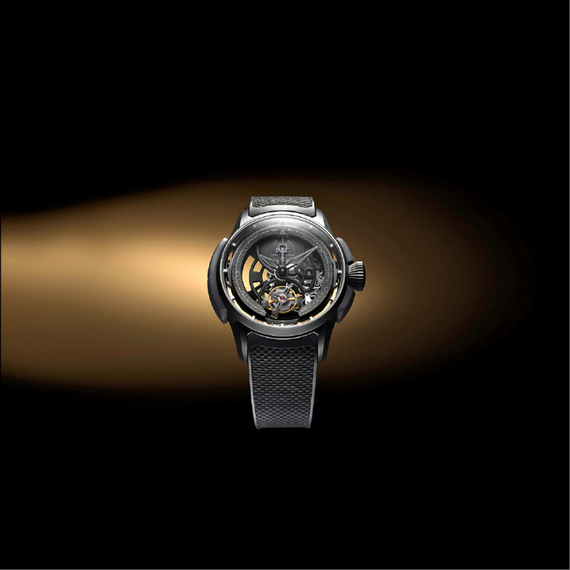 IWC大型飛行員Shock Absorber XPL陀飛輪鏤空腕錶，首度將專利避震系統與陀飛輪合而為一，約6,897,600元。