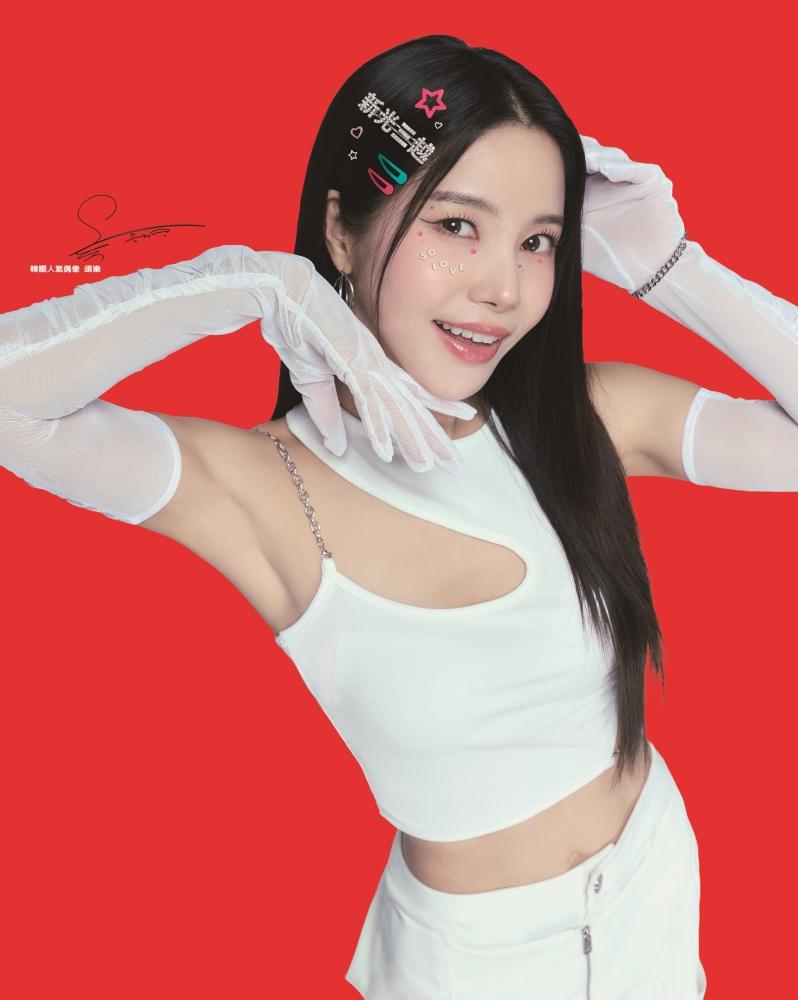 新光三越週慶找來韓國人氣偶像MAMAMOO頌樂擔任宣傳大使。