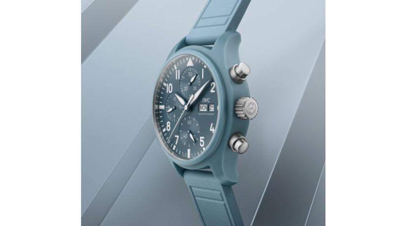 IWC超人氣飛行員TOP GUN推淺藍陶瓷新色！軟鐵內殼搭停秒裝置 抗磁又精準