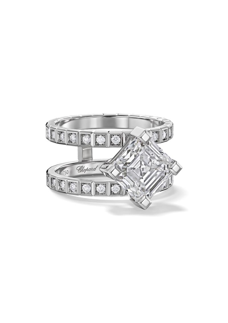 Ice Cube系列新作Asscher切割鑽石戒指。（Chopard提供）