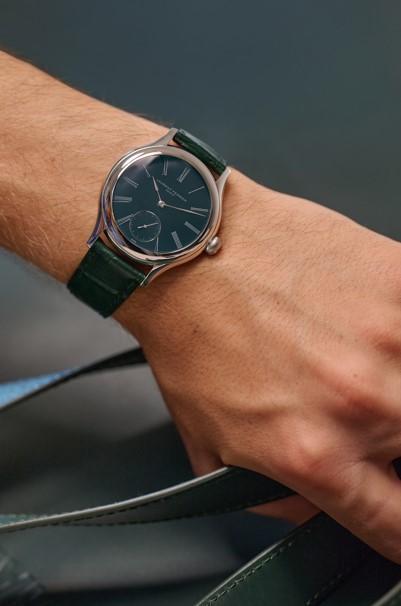 LAURENT FERRIER Classic Tourbillon Série Atelier VII腕錶，搭載LF619.01手動上鍊機芯，950鉑金錶殼，時間顯示、小秒盤、陀飛輪，錶徑41mm，防水深度30米，7,620,000元，全球限量5只。