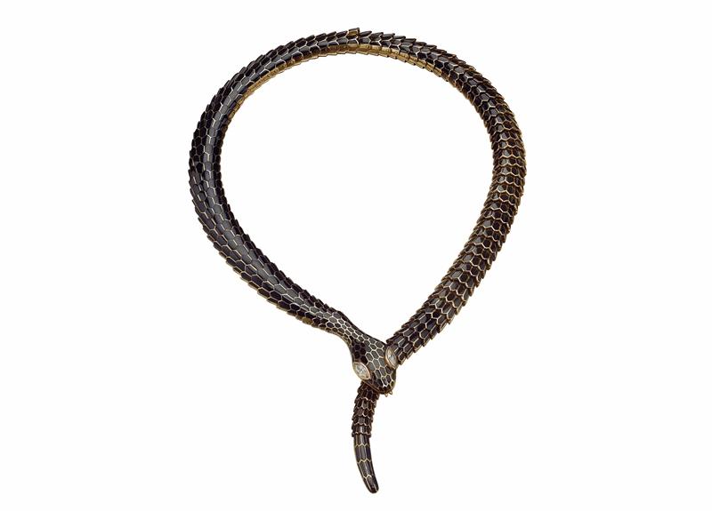 BVLGARI Heritage 典藏系列 Serpenti 黑色琺瑯與鑽石項鍊，創作時間約為西元1970年。（BVLGARI提供）