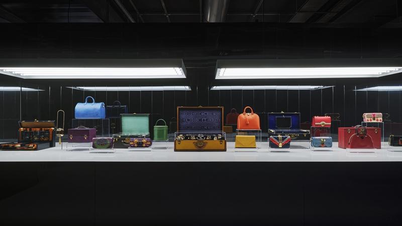 展出多款LV打造的經典硬箱皮件。（Louis Vuitton提供）