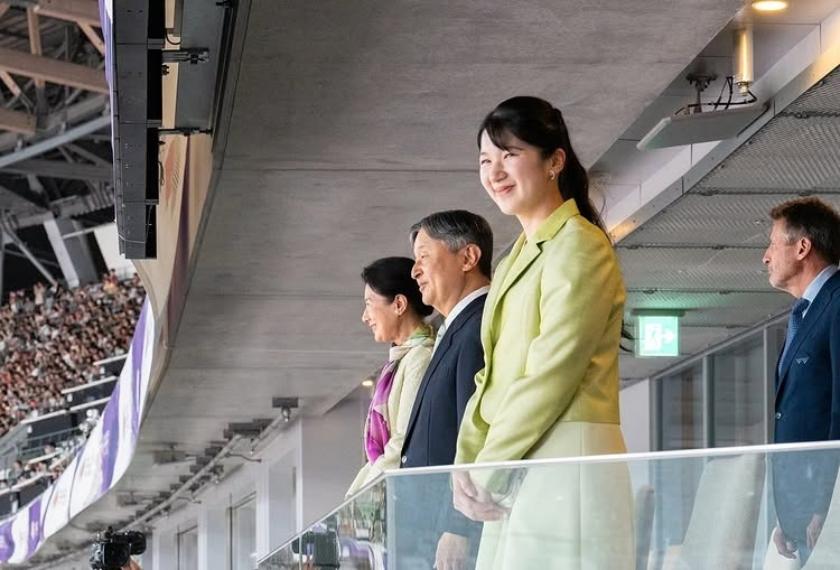愛子公主近來經常陪著天皇父親和雅子皇後現身公開活動。