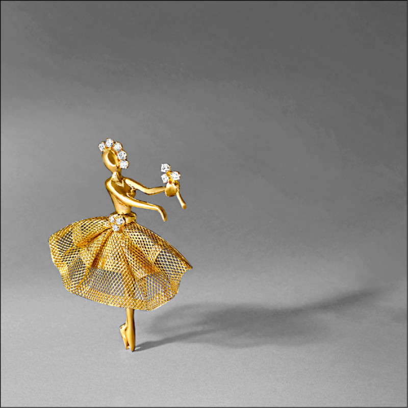 每件Heritage典藏系列作品皆經過嚴苛鑑定。Dancer胸針，黃K金、白K金鑲嵌鑽石（1989年）。