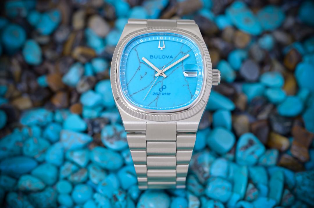 BULOVA Super Seville系列，綠松石錶盤，29,800元。