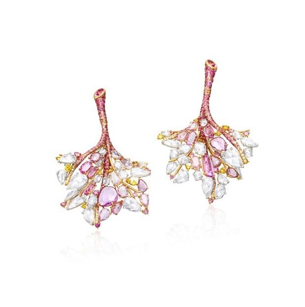 舒淇佩戴：CINDY CHAO White Label Collection 高級珠寶系列四季楓葉耳環。（CINDY CHAO The Art Jewel提供）