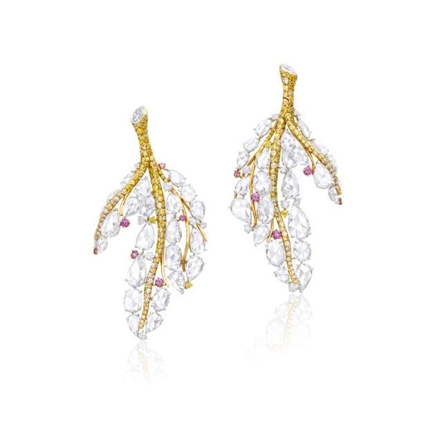 舒淇佩戴：CINDY CHAO White Label Collection 高級珠寶系列四季葉片耳環。（CINDY CHAO The Art Jewel提供）