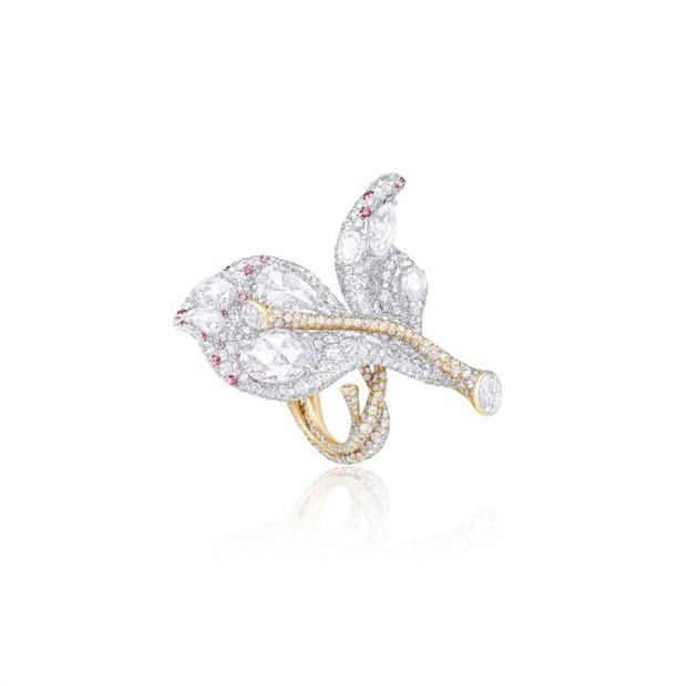 舒淇佩戴：CINDY CHAO White Label Collection 高級珠寶系列四季葉片戒指。（CINDY CHAO The Art Jewel提供）