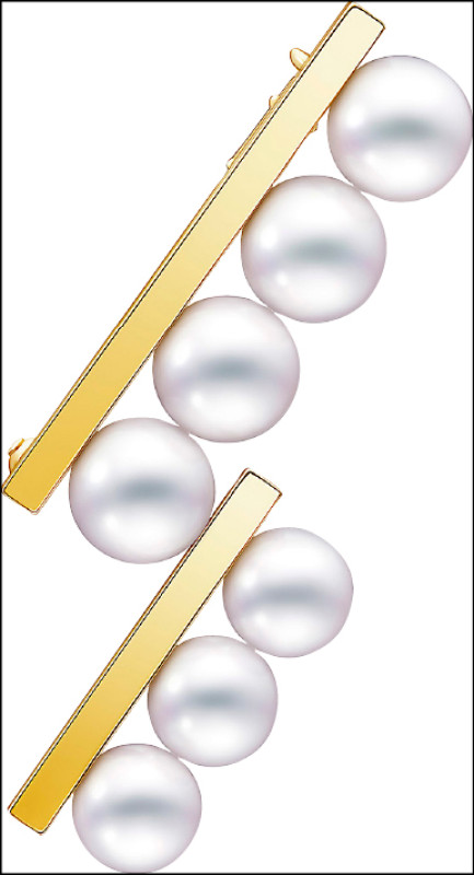 TASAKI Balance step胸針，18K黃金鑲嵌Akoya珍珠，113,000元。